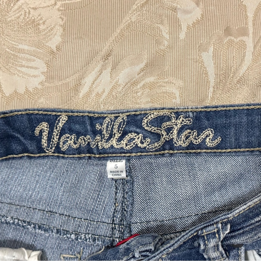 Vanilla Star Blue Denim Jean Shorts With Lace Inserts Size 5 - Picture 3 of 6